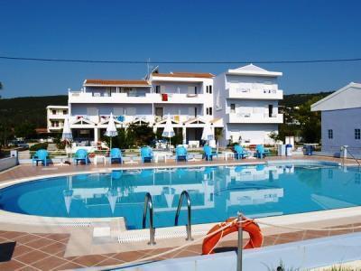 Margarita Beach Hotel Agia Marina Екстериор снимка