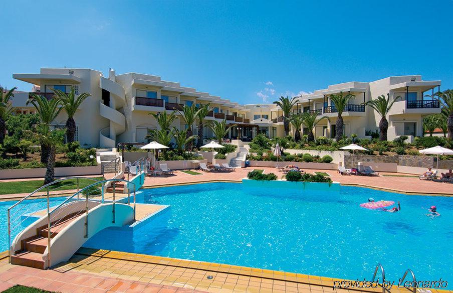Margarita Beach Hotel Agia Marina Екстериор снимка