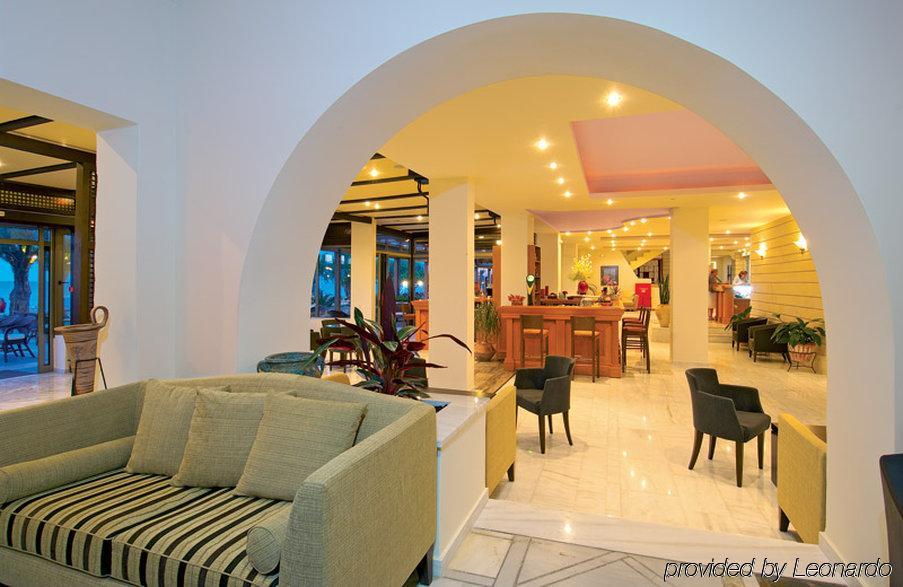 Margarita Beach Hotel Agia Marina Екстериор снимка