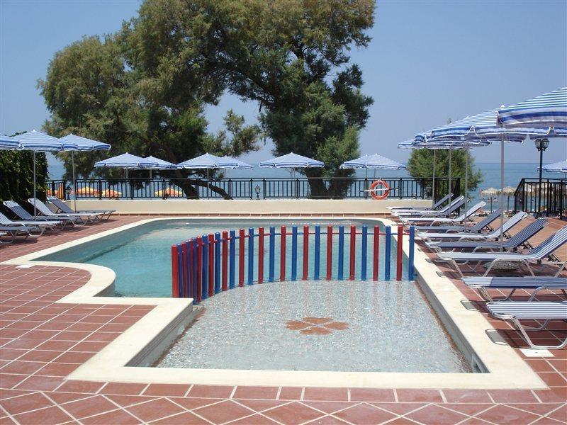 Margarita Beach Hotel Agia Marina Екстериор снимка