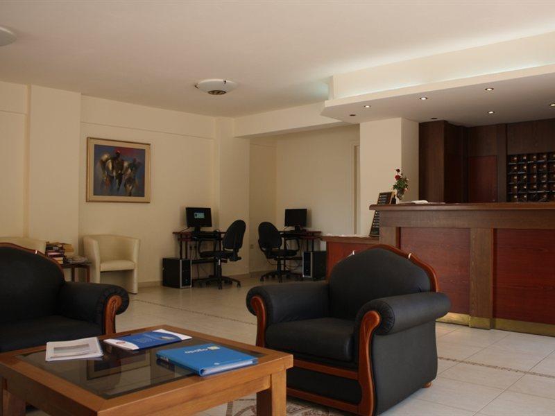 Margarita Beach Hotel Agia Marina Екстериор снимка